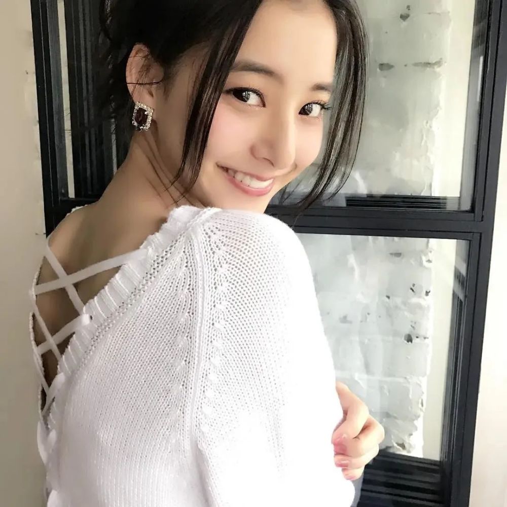 清纯可人新木优子令人舒服的透明感眉眼间尽显独特气质