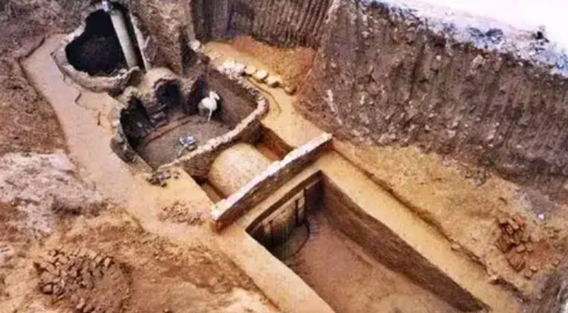 1994年,刘备的兄弟刘表墓被挖,古籍记载"墓有诡香"真相如何?