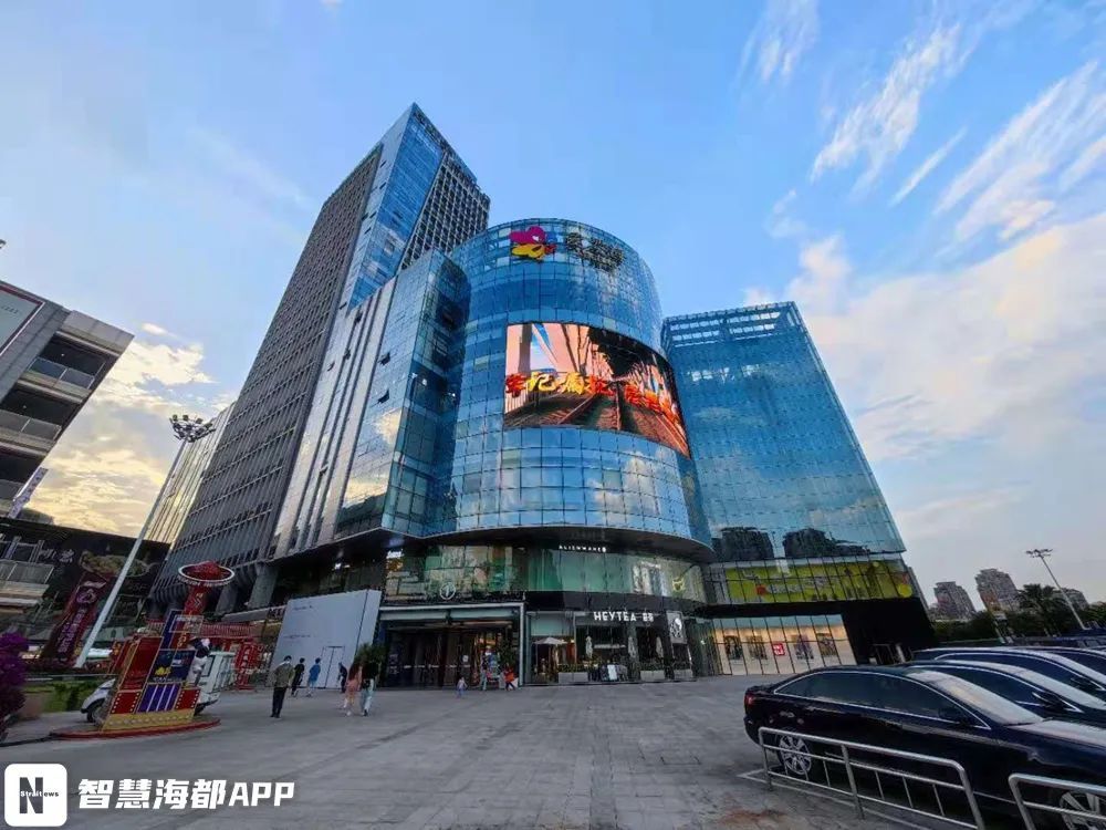 突发福州爱琴海天花板吊顶塌陷1人受伤