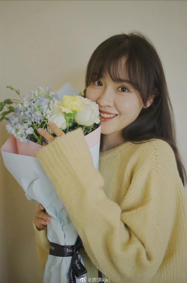 “夸人天花板”房琪：如何从三本女孩逆袭到年入千万？不一般_腾讯新闻