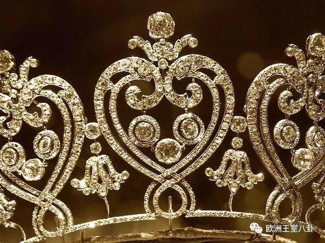浪漫又有少女心 盘点欧洲王室那些心形元素的珠宝_腾讯新闻