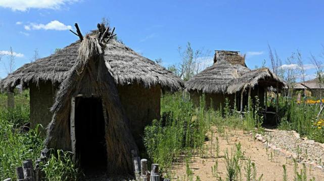 这个国家东边靠大海,南边和北沃沮接壤,由于当时的认知和条件限制,没