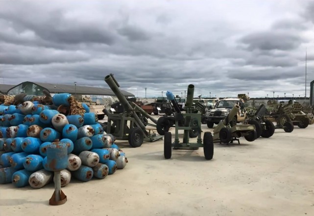 火箭炮是高端武器的情况下,巴勒斯坦直接用煤气罐改装炮弹,每一枚炮弹