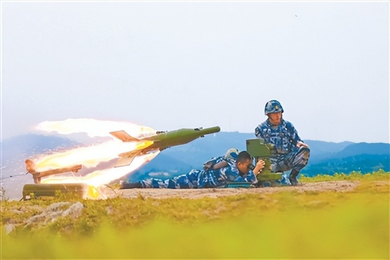 如今跨界轉行去學陸航場站最難的無線電專業……4月上旬,第78集團