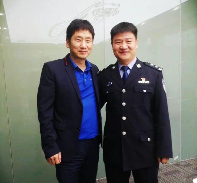 郑云在剧中饰演的是桂英的爸爸陈大柱,而桂英则是阿祖资助的贫困山区