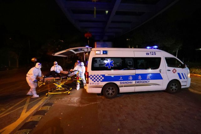 图片故事|疫情下的上海120急救