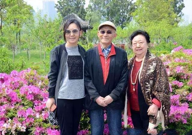 "济公"游本昌:为妻子散尽家财,给女儿买车又买房,唯独对自己抠门