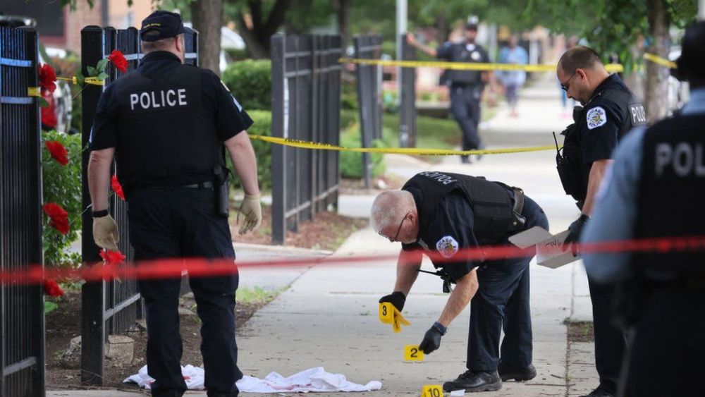 FBI警告：美国警察谋杀案上升59％，各地暴力犯罪广泛上升