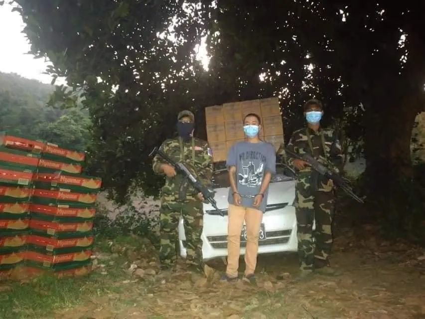 缅北木姐一名司机运军方产品，遭防卫军拦截