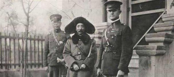 北伐结束后，蒋介石为何坚持定都南京，反对在北京定都六年级英语下册听跟读