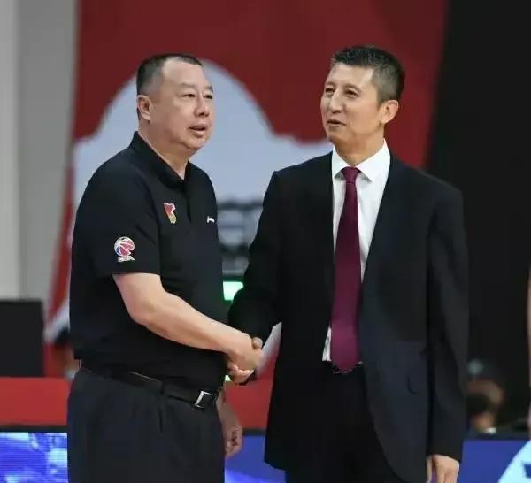 吴庆龙辞去青岛男篮主教练回归辽宁,到底怎么回事