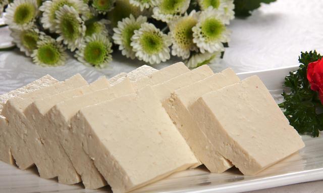 河南焦作夫妻做小吃 4元1碗年没招牌 老熟客扎堆来吃 腾讯新闻