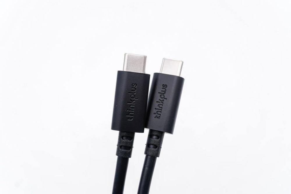 三星发布T7Shield便携式USB-CSSD更耐用