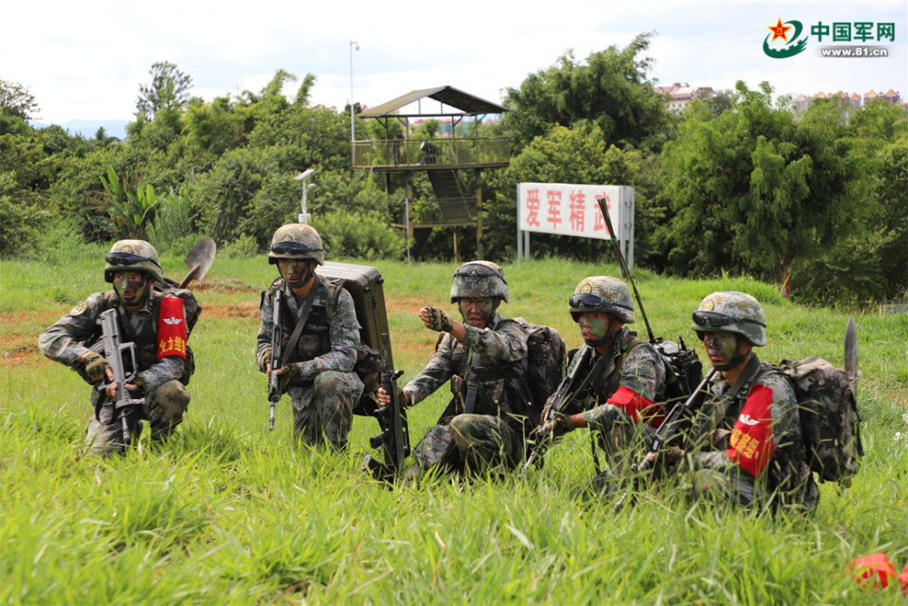 东部战区新闻发言人就美“桑普森”号导弹驱逐舰过航台湾海峡发表谈话