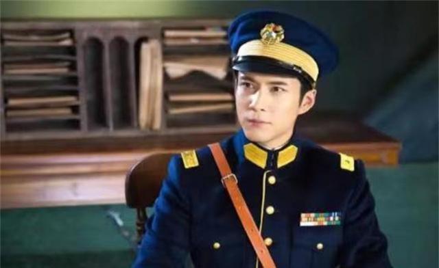 军阀公子杨汉烈主动降级只为上战场消灭敌后率部起义为解放军