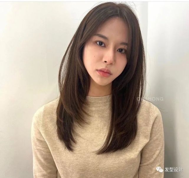 层次感中长发最简约的高级感