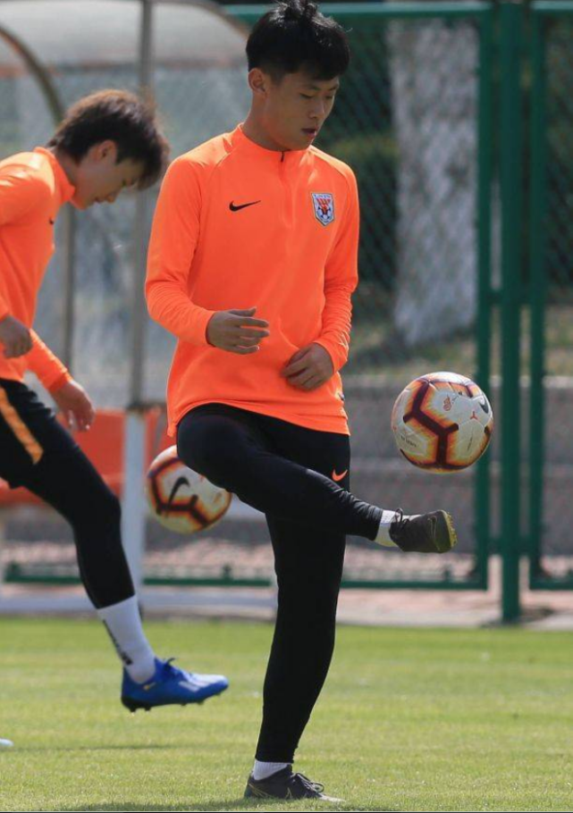 张浩辰加盟黑龙江冰城,王皓加盟江苏昆山fc队