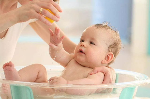 宝宝这样洗澡，可能会丧失“生育能力”