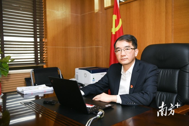 工行梅州分行行长陈明华倾力服务实体经济发展擦亮扶工助商金字招牌