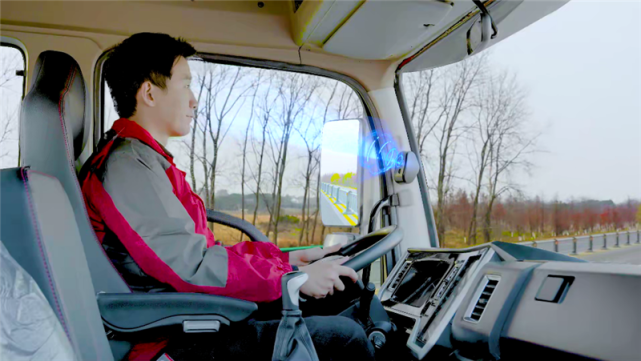 第六届"寻找中国好司机"活动组委会联合江淮轻卡,为"好司机"送出冲锋