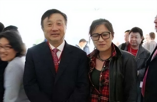 任正非的第二任妻子姚凌,曾是得力秘书,比丈夫小30岁,温婉动人