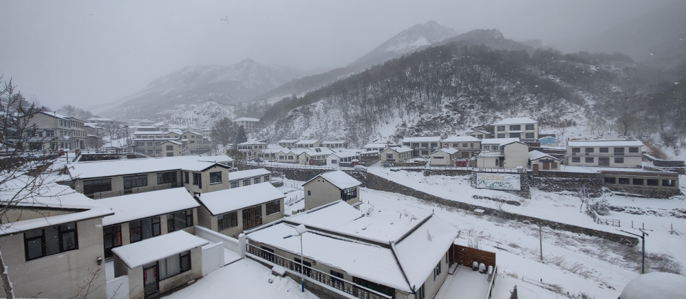 四月雪景门头沟灵山银装素裹