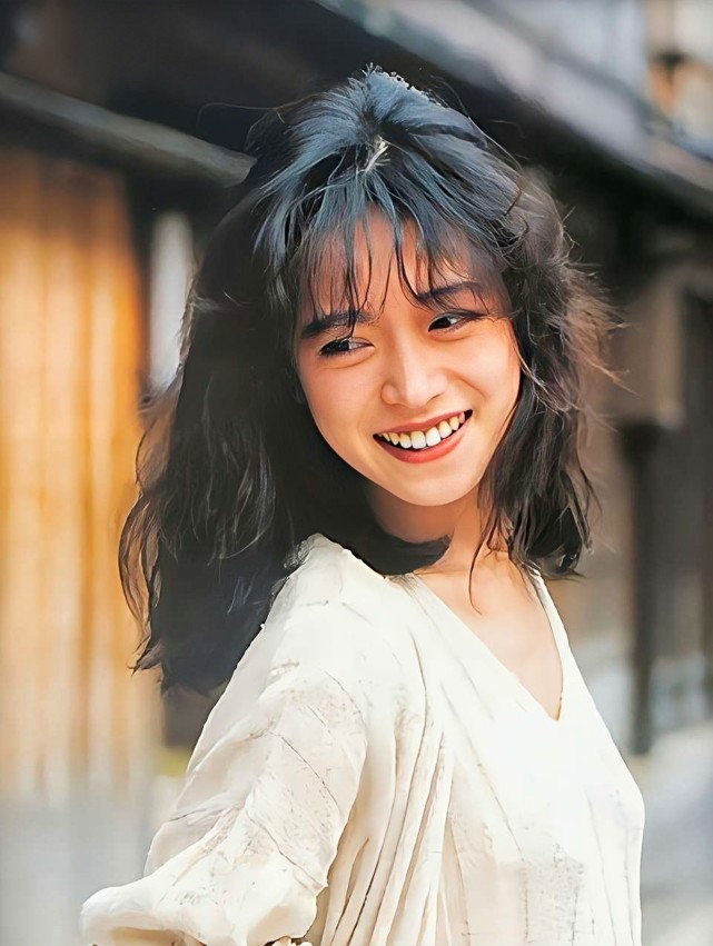 淡眉如秋水 中森明菜