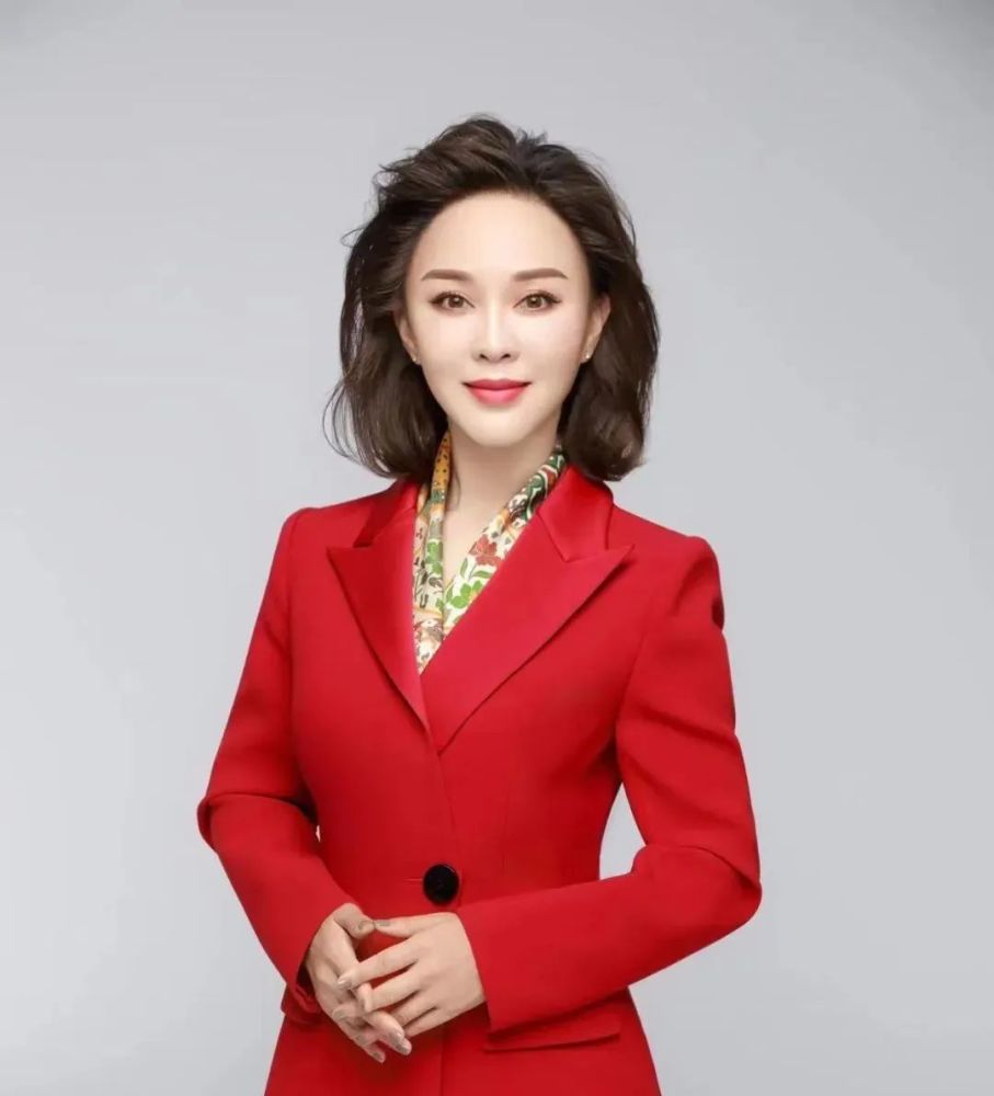 云南广播电视台主持人 卫蔚活动邀请了欣赏下他们的演出现场吧昆明