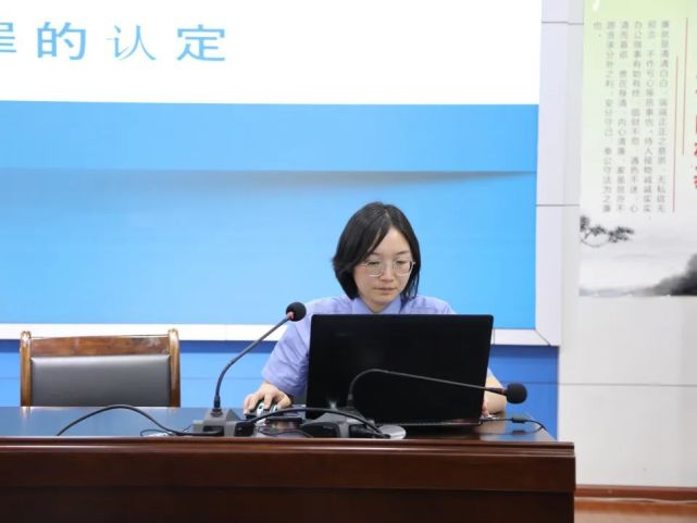 4月26日,屏边县人民检察院职务犯罪检察部门员额检察官武晓华以"挪用