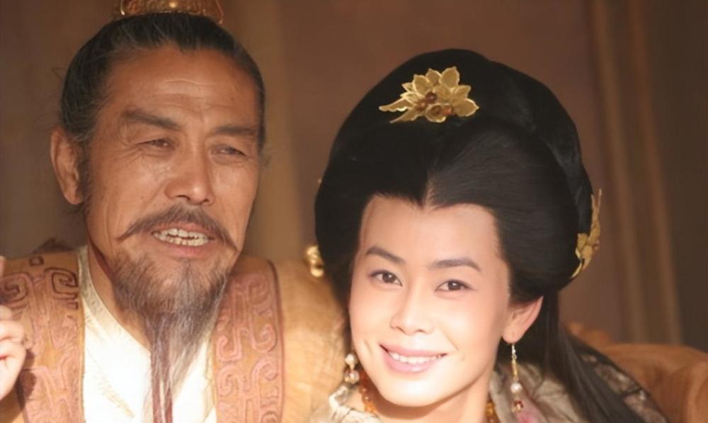 张婕妤与尹德妃虽然年轻,却因为备受宠爱生下了皇子,正所谓母凭子贵