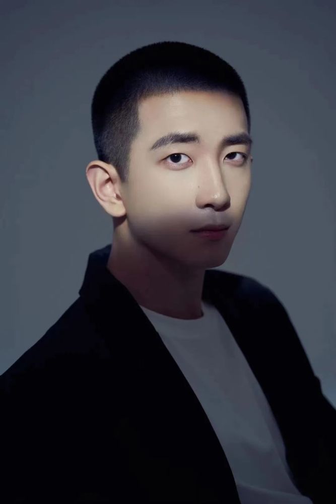 毕鑫业携新剧我有一个朋友撬开喜剧c位的神秘面纱