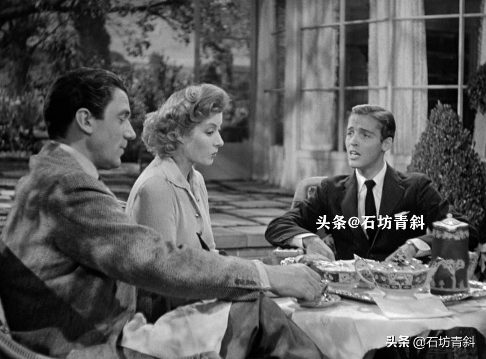 電影《忠勇之家》(1942)劇照,左起:沃爾特·皮金,葛麗亞·嘉遜,理查德