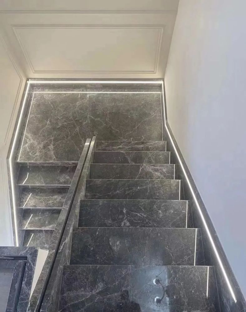 大理石楼梯,楼梯界的颜值担当_腾讯新闻