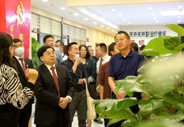 云南师范大学党委委员,副校长安学斌率学校人事处处长任祥,法学与社会
