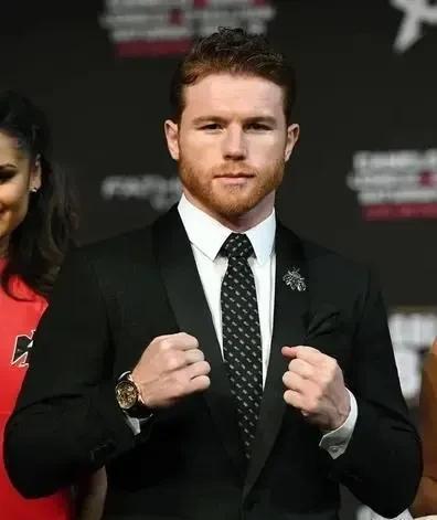 拳坛无可争议的第一巨星,4个级别世界拳王阿瓦雷兹前无古人的成功统一