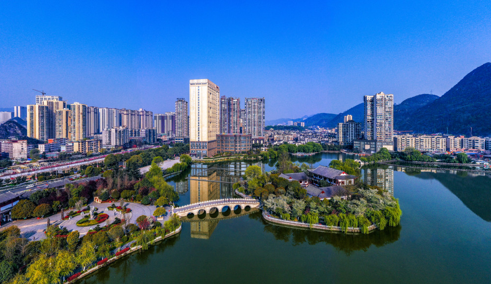 行走新贵州六盘水图景凉都为您献上一席别样的视觉盛宴