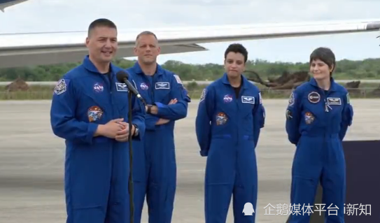 马斯克SpaceX升空！4位宇航员6个月任务太空首现黑人女性宇航员