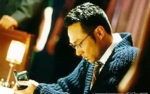 香港电影反派四大天王谁能稳坐第一把交椅