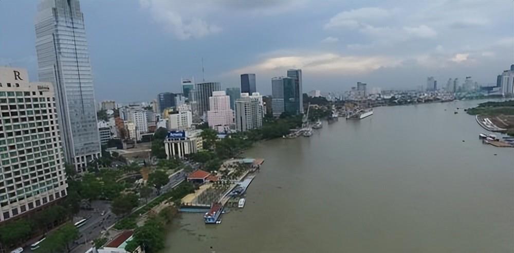 胡志明市比河内更发达越南为何选河内作首都和我国有很大关系