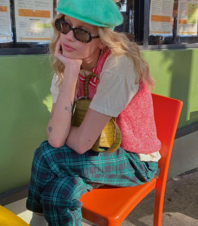 纽约时尚博主lindsay春日色彩混搭 复古风占有一席之地