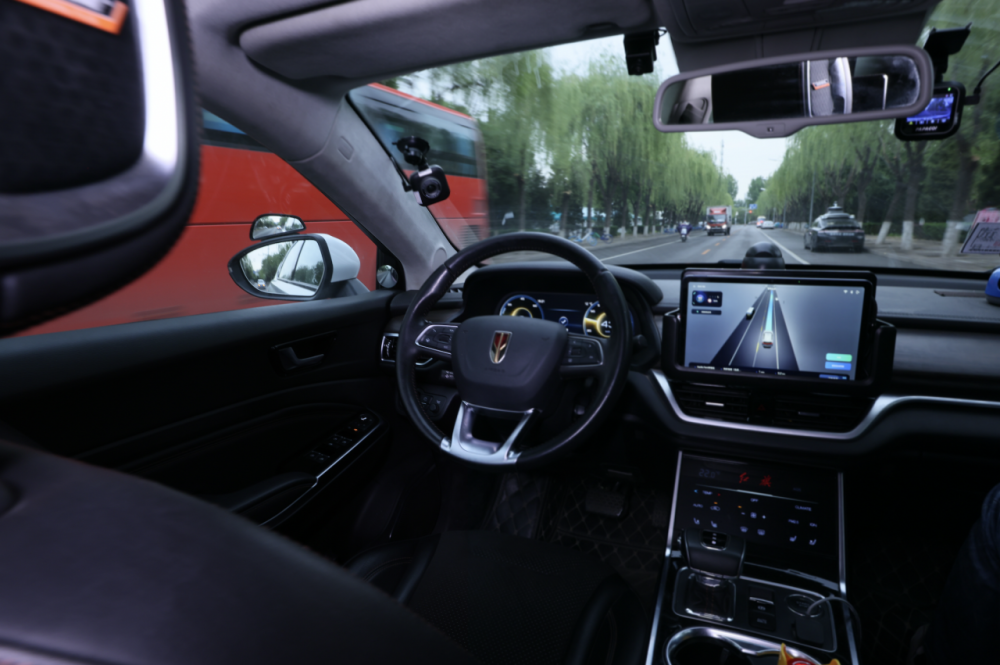 北京率先允许自动驾驶车辆”方向盘后无人“，百度首批获准