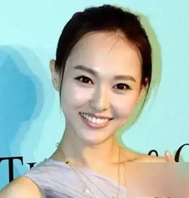 贴头皮是检验女明星的唯一法宝,敢梳这个发型,都是真美人!