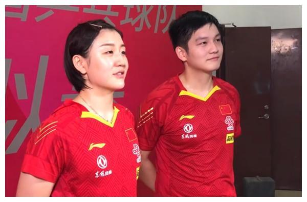 樊振东陈梦接受邀请参加国际乒联抽签仪式张本智和代表日本队