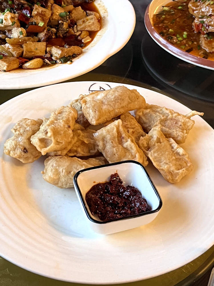 四川最出名的豆腐宴,顿顿吃都吃不腻,老人和小孩特别喜欢!_腾讯新闻