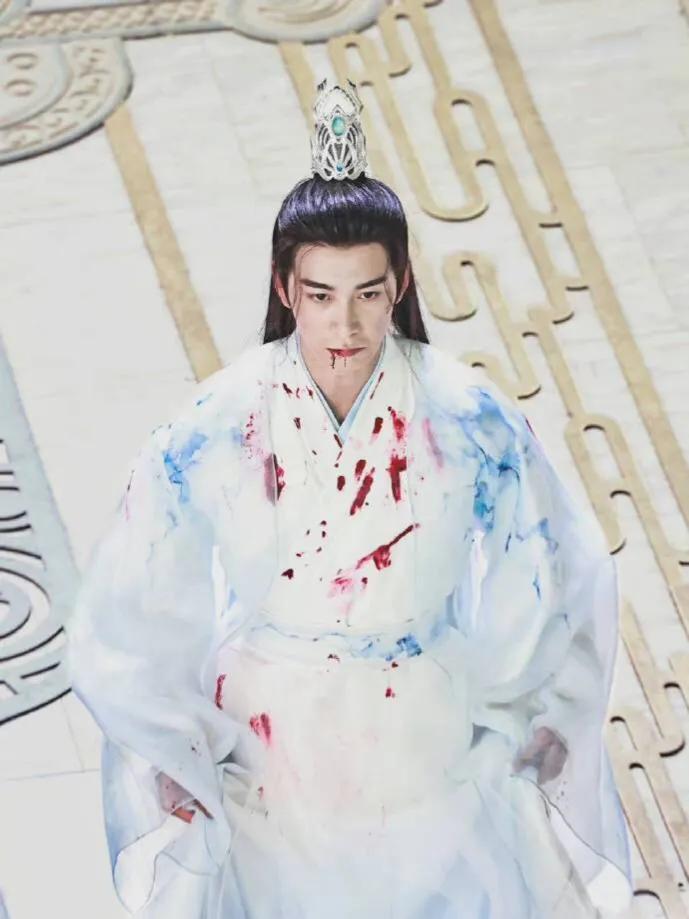 陈星旭饰演的少典有琴最后以身殉道济苍生的同时,亦留下李兰迪饰演的