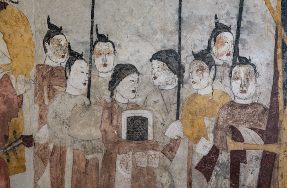 《局部》导演谢梦茜及团队三度前往太原展场,并真实进入地下墓室,实地