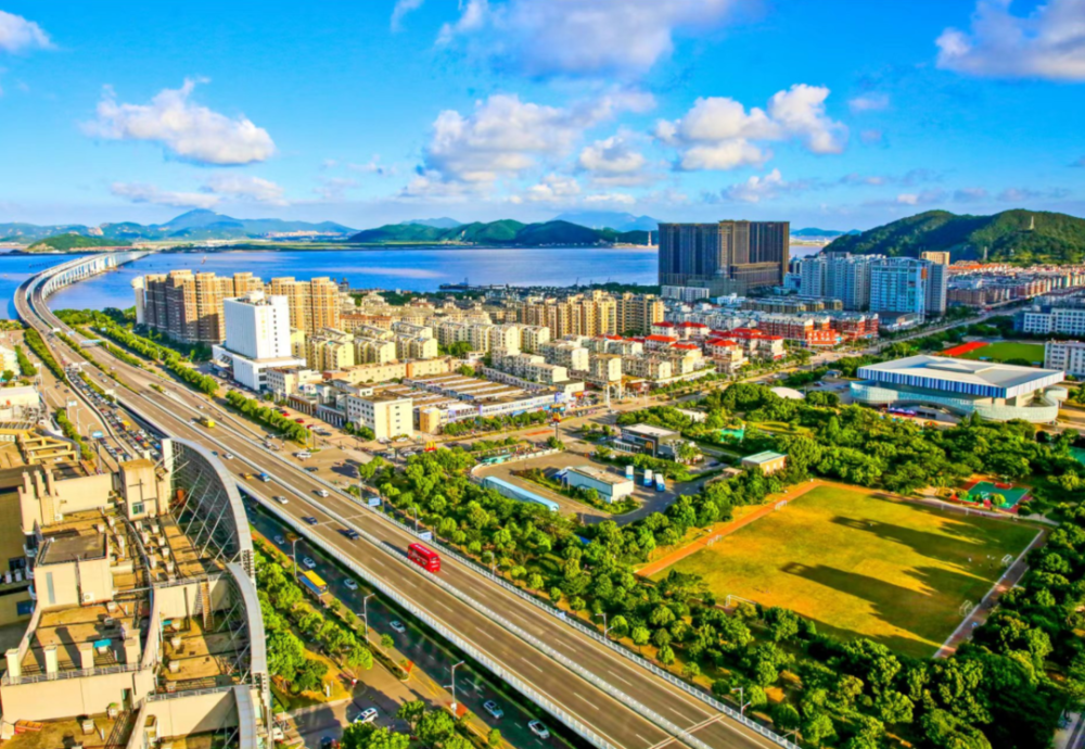 实干普争先丨东港有颜有品阔步前行