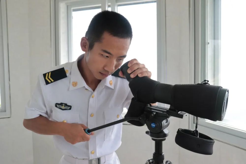 回到武汉继续完成学业去年9月退役服役于东部战区海军某观通旅大三时