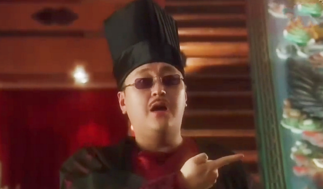 事实证明周星驰是对的,在"唐牛"自曝身份之前,估计没有观众会把他当成