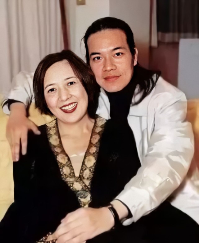 被低估的刘銮雄长子刘鸣炜:将财产转卖给甘比才是他的精明之处